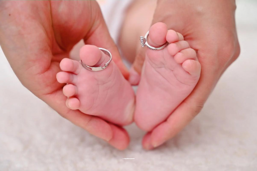 湖北宝宝发烧手心比额头烫